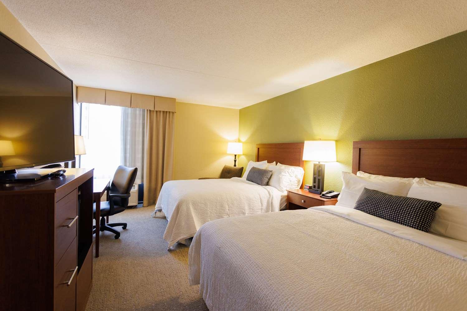Best Western Fairmont Exterior photo